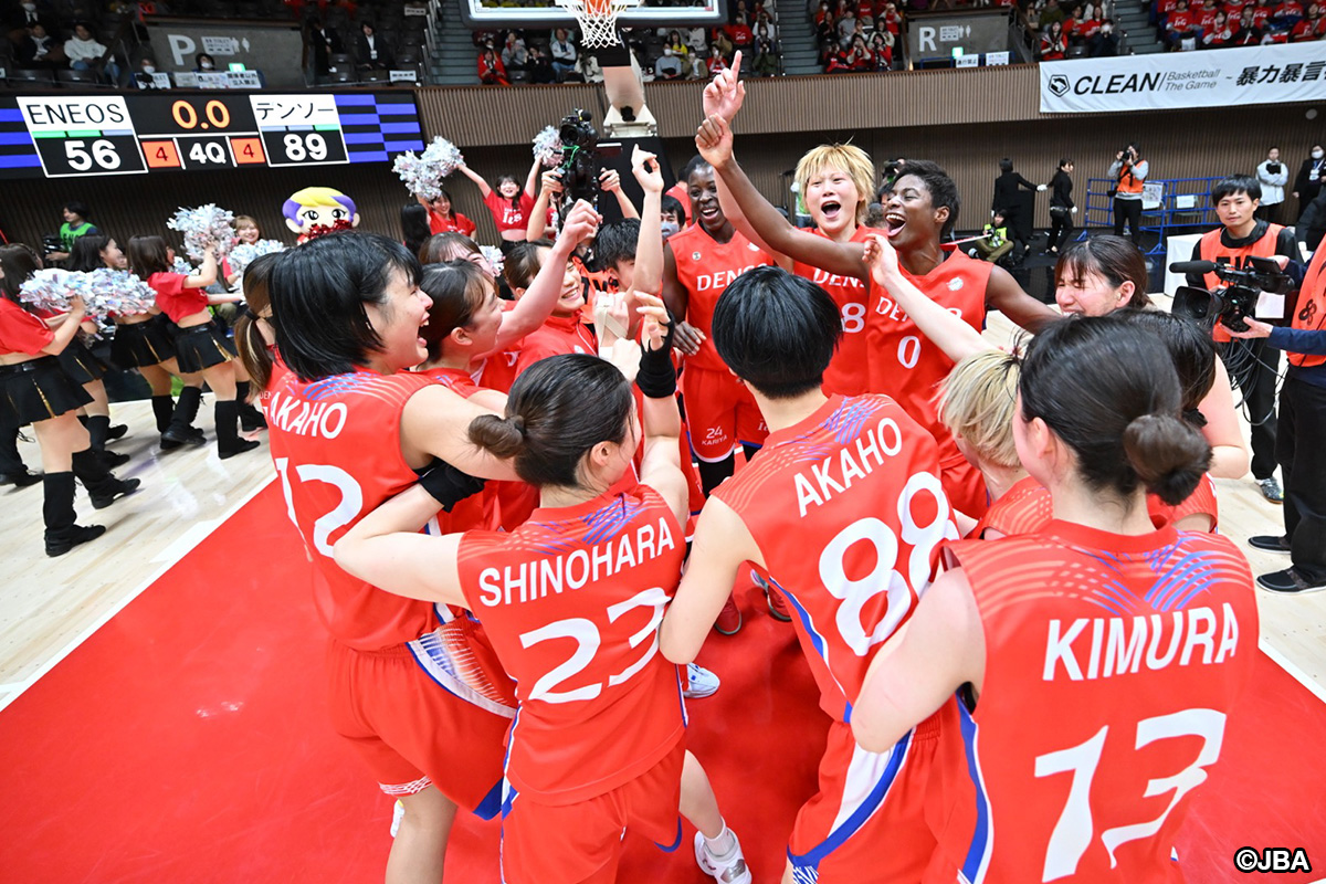 ENEOSを56点に抑えたディフェンス力でデンソーが悲願の初優勝 第99回天皇杯・第90回皇后杯 全日本バスケットボール選手権大会